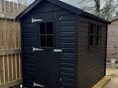 pluckley-paint-black